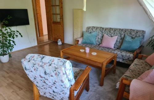 Hof Redentin Apartment | Krusenhagen Apartment with Garden