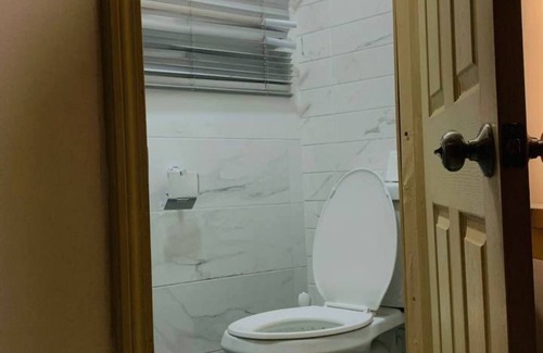 Accra Cabin | Kshoes lodge (Standard Room)