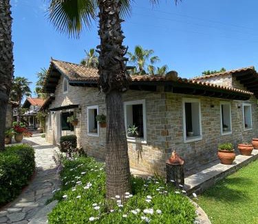 Artemida Villa | Ktima Zotos luxury exotic cottage 1
