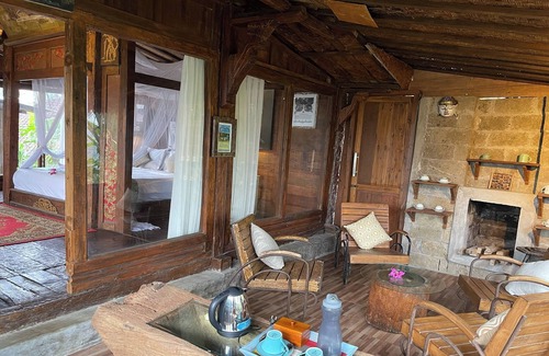 Blimbing Villa | KTS - Kubu Tepi Sawah