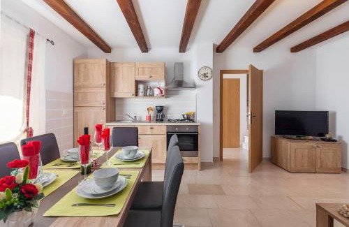 Stokovci House | Kuća Maja