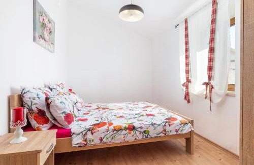 Stokovci House | Kuća Maja