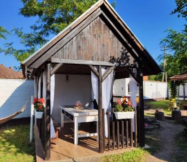 Becej House | Kuća za odmor Iva