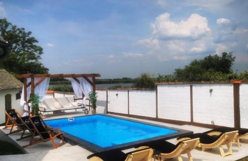 Becej House | Kuća za odmor Iva