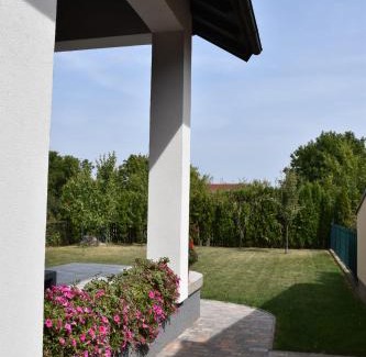 Nustar Apartment | Kuća za odmor „Slavonska Lola“