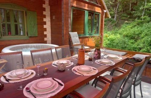 Krasic Villa | Kuća za odmor uz rijeku Slapnica, u Parku prirode Žumberak, finska sauna i jacuzzi