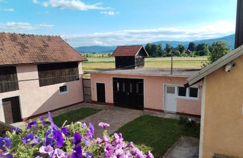 Otocac House | Kuća za odmor Zeza