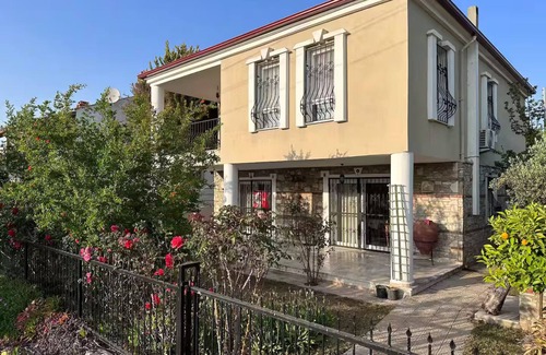 Kadnlar Denizi Mahallesi Villa | Kuşadası'nda Anadolu Evi Villası