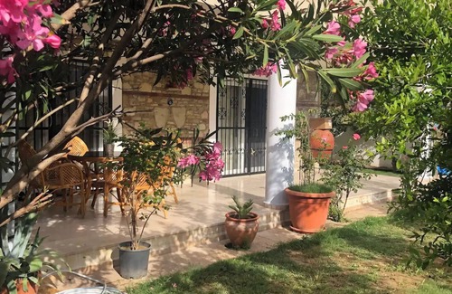 Kadnlar Denizi Mahallesi Villa | Kuşadası'nda Anadolu Evi Villası