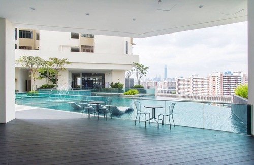 Taman Pertama Apartment | Kuala Lumpur KLCC | Stylish & Comfy | 5★ Location, Netflix, Pool + Gym 02
