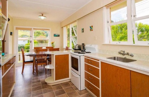 Kuaotunu House | Kuaotunu Beach House - At the Beach, Lukes, Cafe & Store