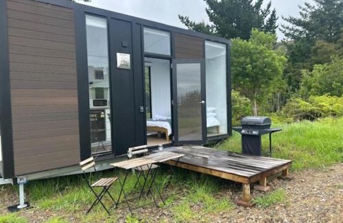 Kuaotunu House | Kūaotunu Cabin 2 by Tiny Away