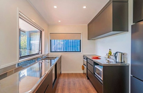 Kuaotunu House | Kuaotunu Escape - Privacy + Views + Luke's Kitchen, Cafe & Beach
