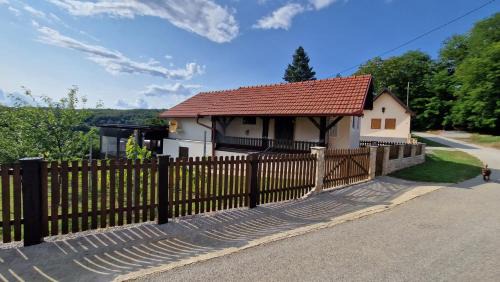 Kutjevo House | Kuca za odmor Poppke Danijela