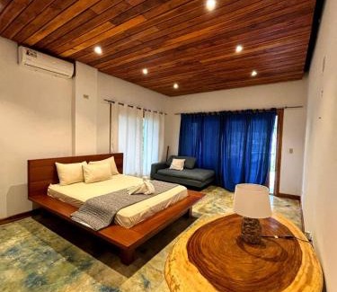 El Jobo House | Kudos Club