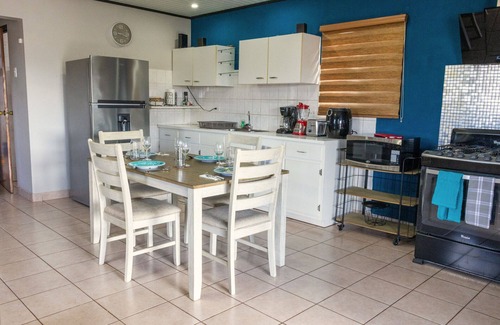 Pos Chiquito Apartment | Kukwisa Retreat - 2BR Apartment