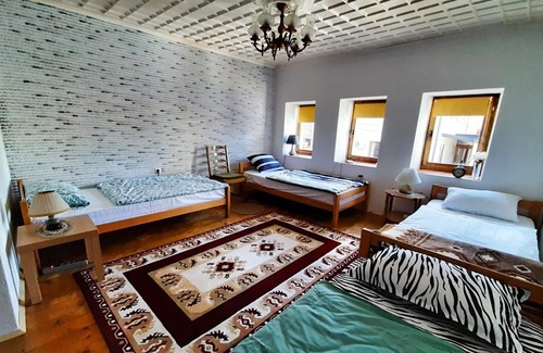 Gjakova House | Kulla Dula Guesthouse