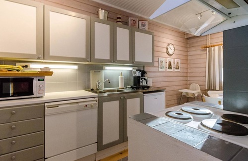 Bomba House | Kulta-käkönen 17 By Bomba by Interhome