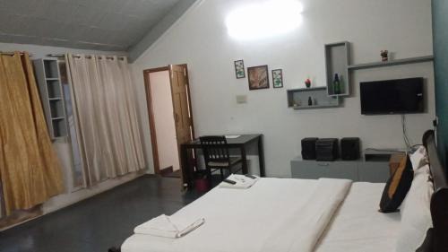 Periyur House | Kumaran Kudil - New Family Home Stay VL Bodinayakkanur, Theni