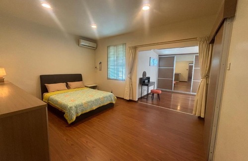Taman Liong Seng House | Kumpang Homestay 25 Kuching