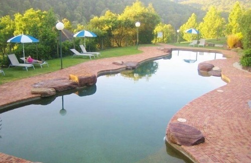 Merrijig House | Kunala Chalet - within Resort