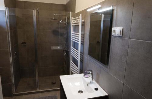 Kisujszallas Apartment | Kunfoglalás Apartmanház