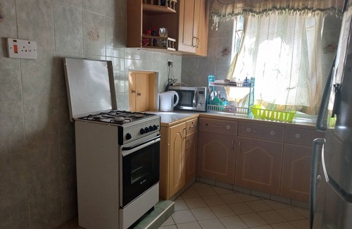 Nyeri Bed & Breakfast | Kuniville Guest House