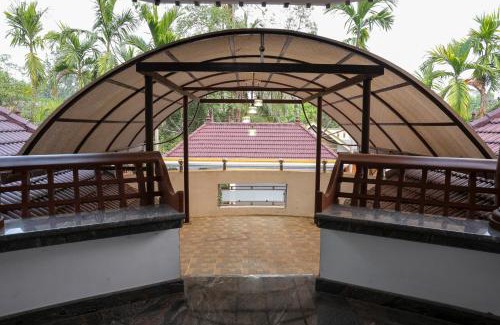 Vaikam House | Kunnumpurathu Holidays & Homestay