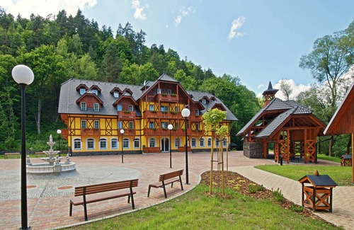 Cerveny Klastor Hotel | Kupele Cerveny Klastor Smerdzonka