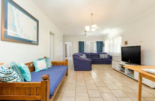 Kurrimine Beach House | Kurrimine Fishing Haven - Pet Friendly
