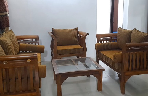Kurunegala House | Kurunegala, scenic accommodation in walking distance to city center.