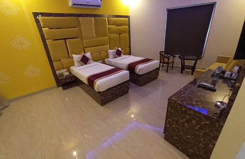 Greater Noida Hotel | Kusum house