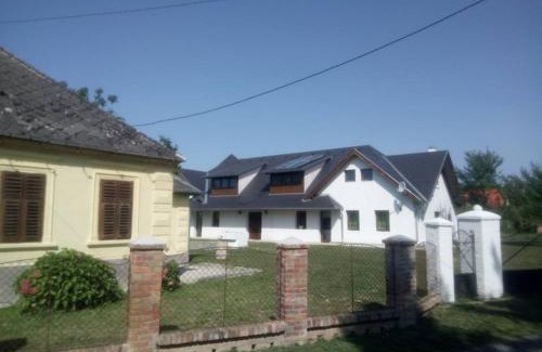 Hegyhatsal Villa | Kutny Residence -Chateau Schaal