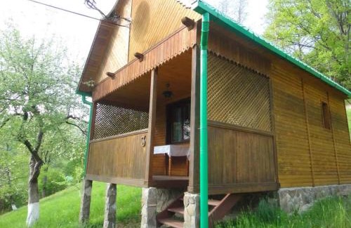 Kobyletska Polyana Cabin | Kvasnyi