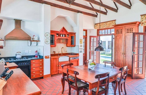Fernkloof Villa | Kwaaiwater Heritage House | Luxury Coastal Villa in Hermanus