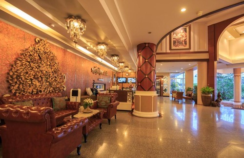 Nai Mueang Hotel | Kwan Ruen Park