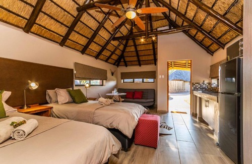 Rustenburg Cabin | KwaNathi Lodge