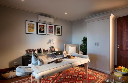 Grahamstown Cabin | Kwandwe Private Game Reserve - Fort House