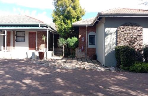 Emalahleni Bed & Breakfast | KWR B&B