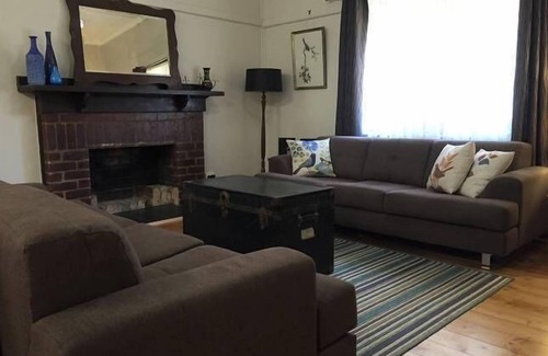 Kyabram House | Kyabram House - family & pet friendly house