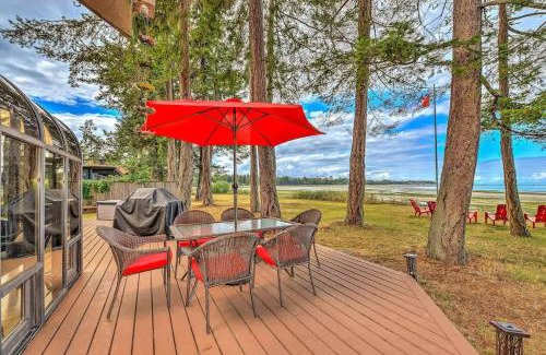 Comox House | Kye Bay Beach House