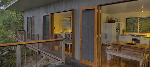 Orchid Beach House | Kyeema