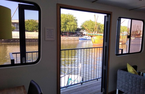 Bristol Floating Harbour Boat Rental | Kyle Blue - Bristol Harbour Houseboat