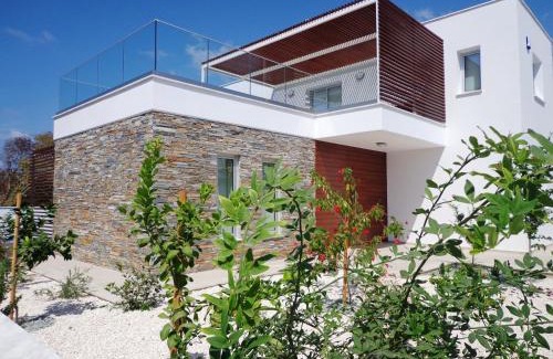 Geroskipou Villa | Kyma 3 Bed Villa + Pool
