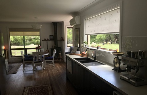 Geeveston Cottage | Kymmik Cottage - A slice of Tasmanian paradise