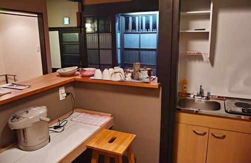 Uzumasa House | Kyoto Machiya Saikyoin Red A newly built townhou/Kyoto Kyōto