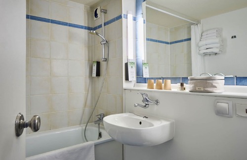 La Creche Hotel | Kyriad Niort Est - La Crèche
