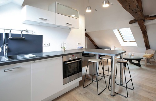 Downtown Angers Apartment | Là-Haut - Wifi - Centre-ville