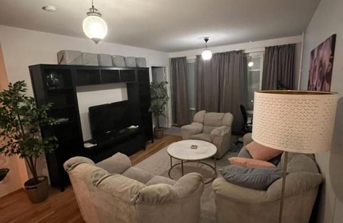 Taby Apartment | Lägenhet, 80kvm i Täby park