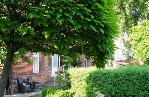Syke Apartment | Ländliche Ferienwohnung im Idyllischen Bauerngarten